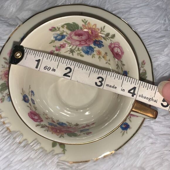 Vintage 1930’s Selb Bavaria Heinrich & Co Tea Cups and Saucers 4 - Picture 13 of 14